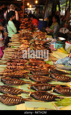 Laos: Luang Prabang cinese mercato alimentare Foto Stock