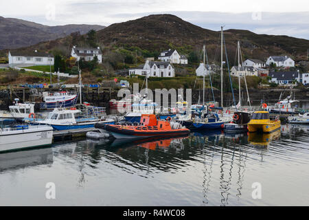 Porto di Kyleakin, Isola di Skye, regione delle Highlands, Scotland, Regno Unito Foto Stock