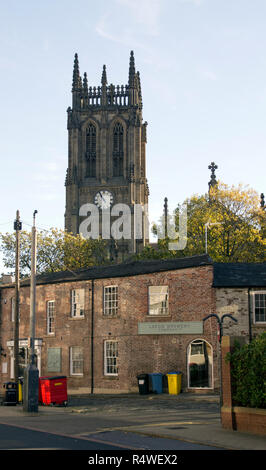 Leeds Minster e Leeds Brewery Foto Stock