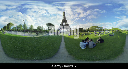 Visualizzazione panoramica a 360 gradi di Torre Eiffel 360 panorama video. Tour eiffel, Etoile, uno dei monumenti di Parigi, compresi Arco di Trionfo, il Louvre, Montmartre, Montparnasse, Moul