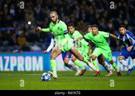 Spese di affrancatura, Portogallo. 28 Nov, 2018. firo: 28.11.2018, calcio, Champions League, stagione 2018/2019, fase di gruppo, FC Porto - Schalke 04 Nabil BENTALEB, Schalke dopo obiettivo, pena obiettivo | Utilizzo di credito in tutto il mondo: dpa/Alamy Live News Foto Stock