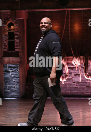 James Monroe Iglehart durante la Fondazione Rockefeller e il Gilder Lehrman Institute of American History sponsorizzato studente di scuola superiore #eduHam matinée prestazioni di 'Hamilton' Q & A al Richard Rodgers Theatre nel novembre 28, 2018 a New York City. Credito: Walter McBrde/MediaPunch Foto Stock