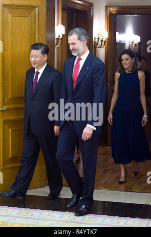 Madrid, Spanien. 27 Nov, 2018. Xi Jinping, re Felipe VI. della Spagna e la Regina Letizia di Spagna presso la reception per il presidente cinese nel Palacio de la Zarzuela. Madrid, 27.11.2018 | Utilizzo di credito in tutto il mondo: dpa/Alamy Live News Foto Stock