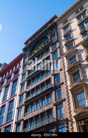 Broadway in SoHo è un quartiere storico, NYC, STATI UNITI D'AMERICA Foto Stock