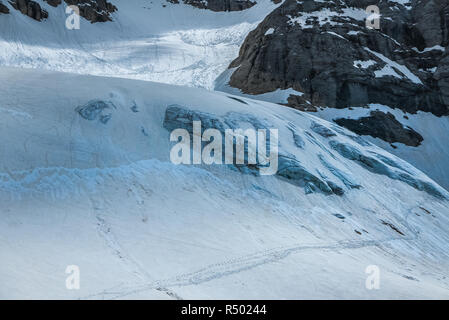 Splendida lingua del ghiacciaio della Marmolada Foto Stock