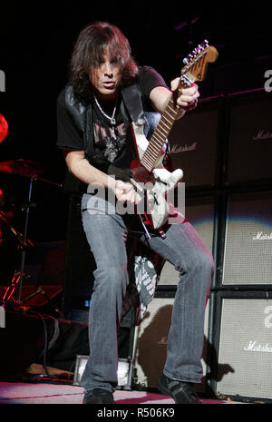 Warren DeMartini con Ratt esegue in concerto al Sound Advice Amphitheater di West Palm Beach, Florida il 1 settembre 2007. Foto Stock