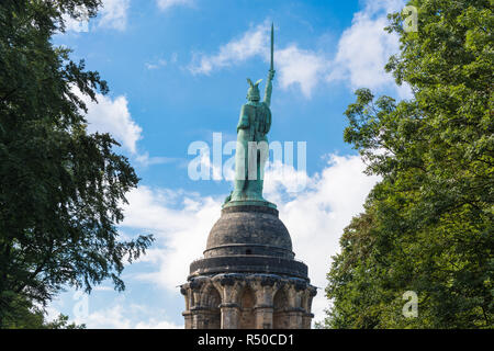 Hermann's monumento nella foresta di Teutoburgo in Germania. Foto Stock