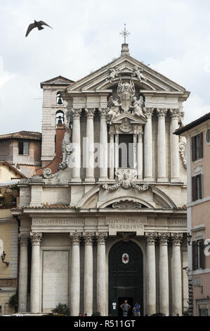 Il barocco della chiesa dei Santi Vincenzo e Anastasio a Trevi (Chiesa dei Santi Vincenzo e Anastasio a Trevi) a partire dal XVII secolo progettato da Martino Longhi Foto Stock