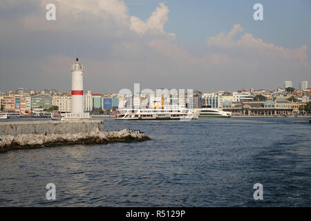 ISTANBUL, Turchia - 28 luglio 2018: vista generale di Kadikoy district in Istanbul Foto Stock