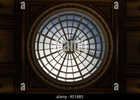 Cupola della Galleria Nazionale dall'interno in London, England, Regno Unito Foto Stock