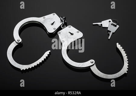 Aprire manette su sfondo nero Foto Stock
