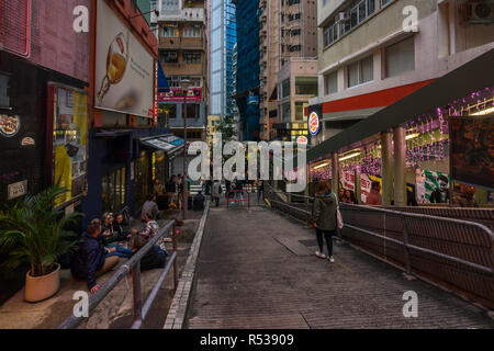 Soho Street è popolare con molti bar, ristoranti e gallerie d'arte. Hong Kong, Gennaio 2018 Foto Stock