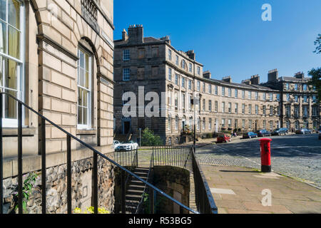 Nuovi edifici del Comune, architettura, case cittadine Georgiane, appartamenti, Edimburgo, Scozia, Regno Unito. Foto Stock