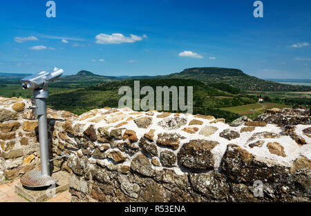 Vista di Badacsony da Szigliget, Ungheria Foto Stock