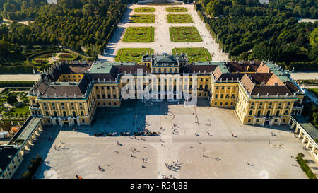 Il castello di Schönbrunn o Schloß Schönbrunn, Vienna, Austria Foto Stock