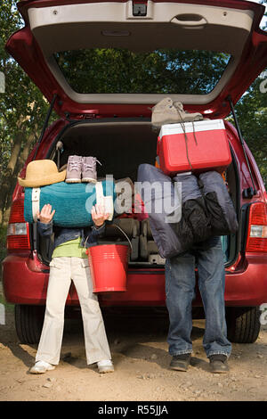 Bambini auto disimballaggio Foto Stock