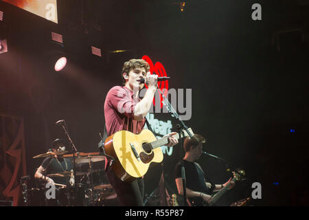 Shawn Mendes effettuando al 2018 IHeartRadio Jingle a sfera con American Airlines Center il 27 novembre 2018 a Dallas, in Texas. Foto Stock