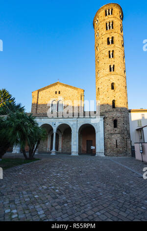 Basilica di Sant'Apollinare Nuovo, parte del patrimonio bizantino di Ravenna, Emilia Romagna, Italia Foto Stock