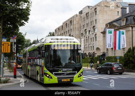 Città di Lussemburgo, Lussemburgo. City Bus sulla Grande Rue. Foto Stock