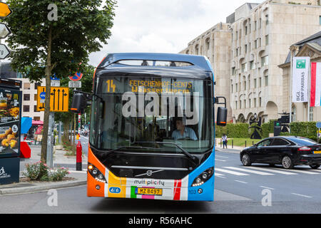 Città di Lussemburgo, Lussemburgo. City Bus sulla Grande Rue. Foto Stock