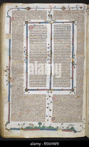 Un bas-de-page scena di due segugi a caccia di un coniglio. Decretals di Gregorio IX con la Glossa Ordinaria ('Smithfield Decretals'). Francia S. (Tolosa?); ultimo quarto del XIII secolo o al primo trimestre del XIV secolo. Fonte: Royal 10 E. IV, f.174v. Lingue: Latina. Autore: Raymond di PeÃ±afort, editor. Bernardo di Parma, glossator. Foto Stock