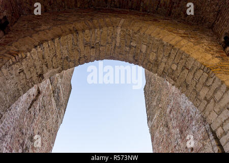 Belgio, Bruges, un ponte in pietra arch Foto Stock