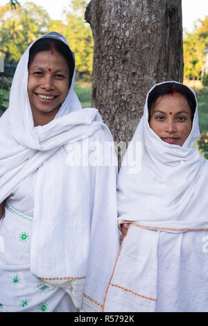 Majuli Island, Assam. Ritratto di due donne Foto Stock