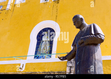 Papa Giovanni Paolo II statua Foto Stock