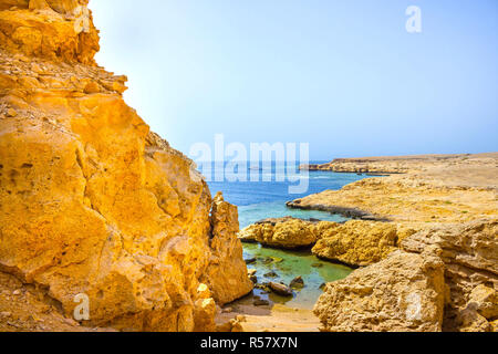 Baia con acqua blu in Ras Mohammed Parco Nazionale in Egitto Foto Stock