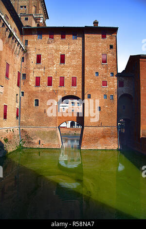 Particolare del Castello scaligero di Sirmione. Il Lago di Garda. Destinazione di viaggio in Italia. Foto Stock