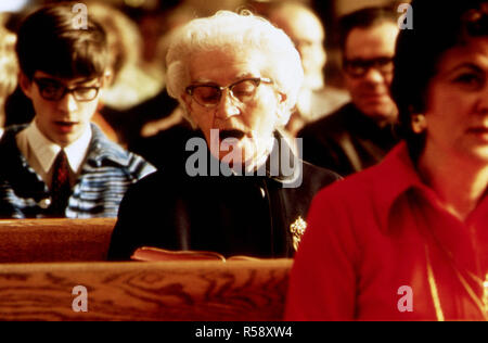 I luterani Membri della Congregazione sono mostrati a San Paolo Chiesa Evangelica Luterana. New Ulm ca. 1974 Foto Stock