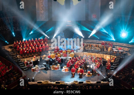 Londra, Regno Unito. 29 Nov, 2018. Esercito della salvezza concerto natalizio presso il Royal Albert Hall, Credito: Mark O'Brien/Alamy Live News. Foto Stock