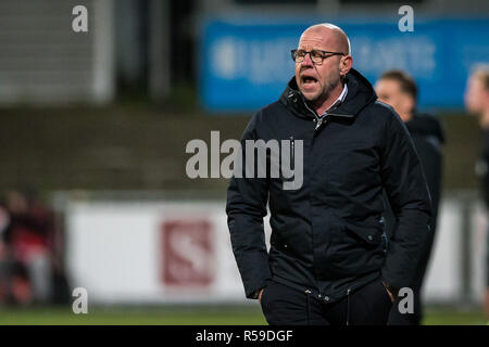 DORDRECHT , 30-11-2018 , Riwal Hoogwerkers Stadium , Calcetto , Stagione 2018/2019 , olandese Keuken Kampioen Divisie , FC Dordrecht - RKC Waalwijk , RKC trainer coach Fred Grim durante la partita Foto Stock