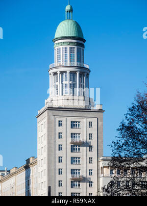 Torre nord presso il cancello di Francoforte Foto Stock