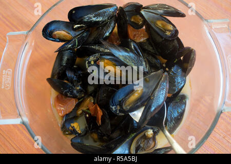 Impepata di cozze cotte al vapore o impepata di cozze Foto Stock