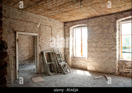 Ebreichsdorf, Reste der historischen Fabrik, inzwischen abgerissen Foto Stock