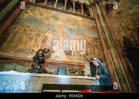 Interno della Basilica di San Francesco d'Assisi, Umbria, Italia, Europa. Foto Stock