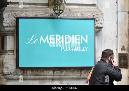 Hotel Le Meridien Piccadilly a Londra, a Marriott hotel Starwood. Marriott ha annunciato 500 milioni di ospiti' i dati potrebbero essere stati esposti durante le violazioni che iniziò nel 2014 dalla proprietà Starwood prenotazione guest database, che include il lusso di Londra. Foto Stock