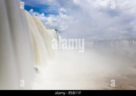 Iguacu () Iguazu Falls, cataratta Foz do Iguacu, Parana, Parco Nazionale di Iguazu, Brasile Foto Stock