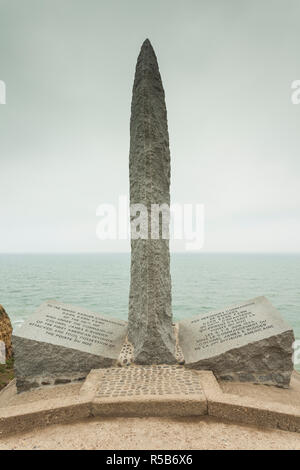 Francia, regione della Normandia, Dipartimento di Calvados, D-Day spiagge, St-Pierre du Mont, Pointe du Hoc noi Ranger Memorial Foto Stock