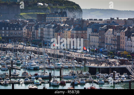 Francia, regione della Normandia, dipartimento Seine-Maritime, Dieppe del Port de Plaissance Harbour Foto Stock