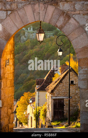 Francia, regione Midi-Pyrenees, lotto Reparto, Rocamador, edifici a L'Hopitalet village Foto Stock