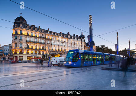 France, Languedoc-Roussillon, dipartimento di Herault, Montpellier, Place de la Comedie Foto Stock