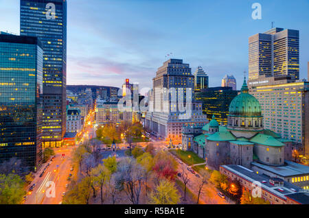 Canada Quebec, Montreal, Place du Canada e Dorchester Square, Cattedrale-basilica di Maria, Foto Stock