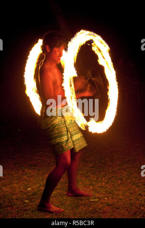 Fire ballerino, Rarotonga Isole Cook, Sud Pacifico Foto Stock