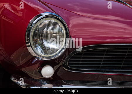 A Saalbach Hinterglemm, Austria - 21 giugno 2018: Vintage auto BMW 507 roadster oldsmobile veterano prodotte dal 1956 al 1959 il 21 giugno 2018 Foto Stock