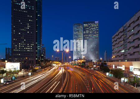 Israele, Tel Aviv, Azrieli Towers Foto Stock