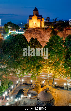Vista della cattedrale di Metekhi ,Tbilisi, Georgia Foto Stock