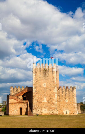 Repubblica Dominicana, Santo Domingo, Zona Coloniale, Fortaleza Ozama, ora il sito del Museo de Armas, un museo militare, Torre del Homenaje - Torre di omaggio Foto Stock