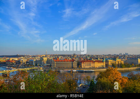 Vista aerea di Praga Cechia. Praga è la quattordicesima città più grande in Europa e la storica capitale della Boemia. Foto Stock
